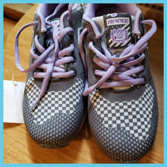 Apple Shoes - Brand new Stylish Wos athletic Apple Shoes